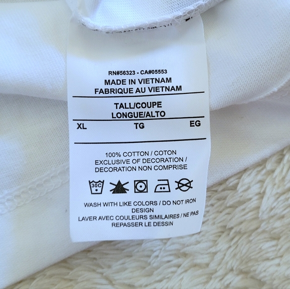 Nike👟 "Nike Moving Co." Graphic Tee👕 - NWT - Picture 7 of 13